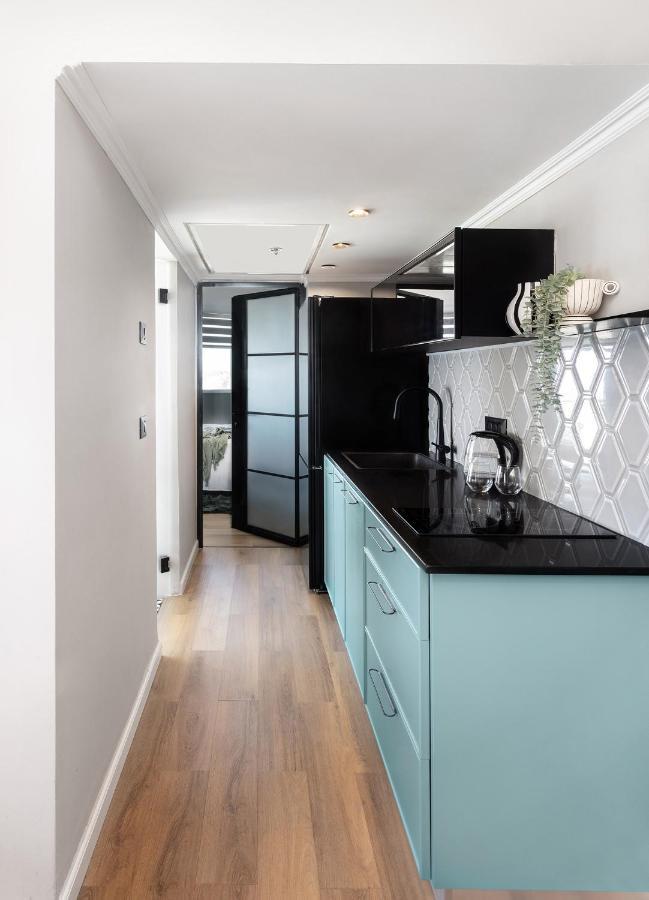 Sea View Stylish 1Br With Balcony By Beachfront Stay Herzliya Екстер'єр фото