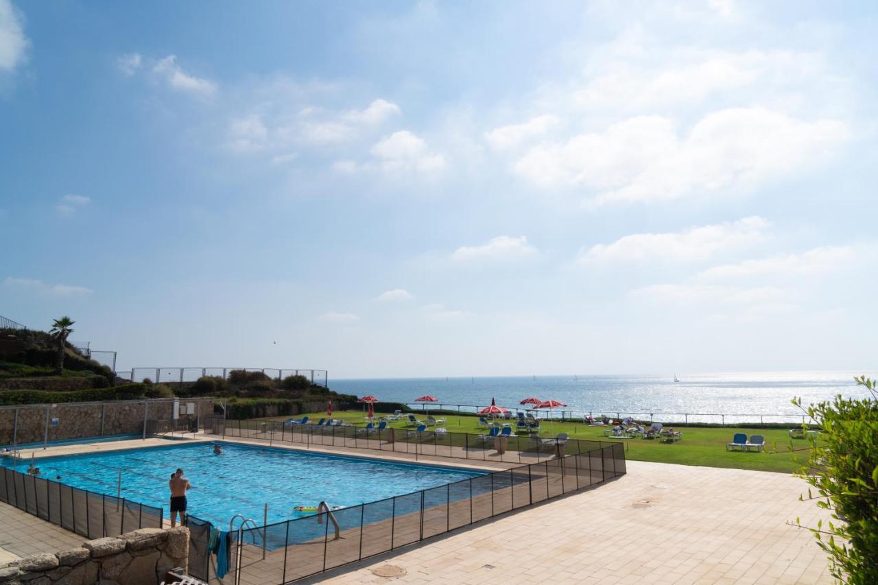 Sea View Stylish 1Br With Balcony By Beachfront Stay Herzliya Екстер'єр фото